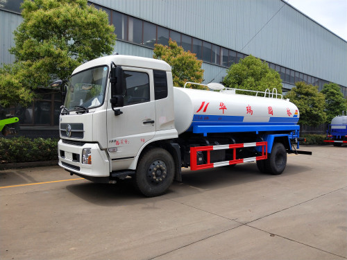 ���ݞ�ˮ܇�r(ji��)�񣬜��݇�(gu��)����ˮ܇�N�ۣ��|�L(f��ng)��ˮ܇����S��