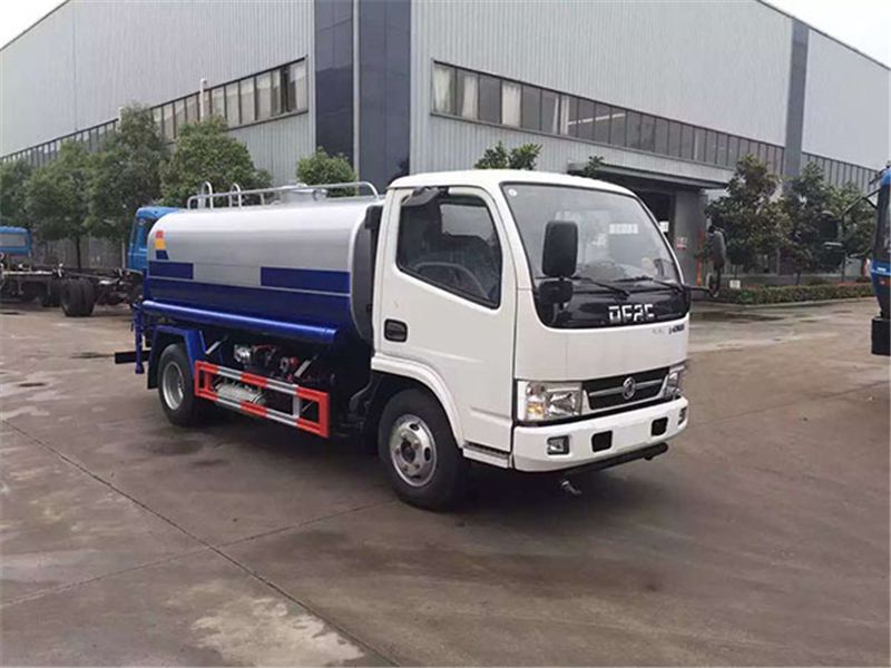 國(guó)六5噸灑水車(chē),玉柴140馬力發(fā)動(dòng)機(jī),可加裝30米霧炮 國(guó)六5噸灑水車(chē),玉柴140馬力發(fā)動(dòng)機(jī),可加裝30米霧炮