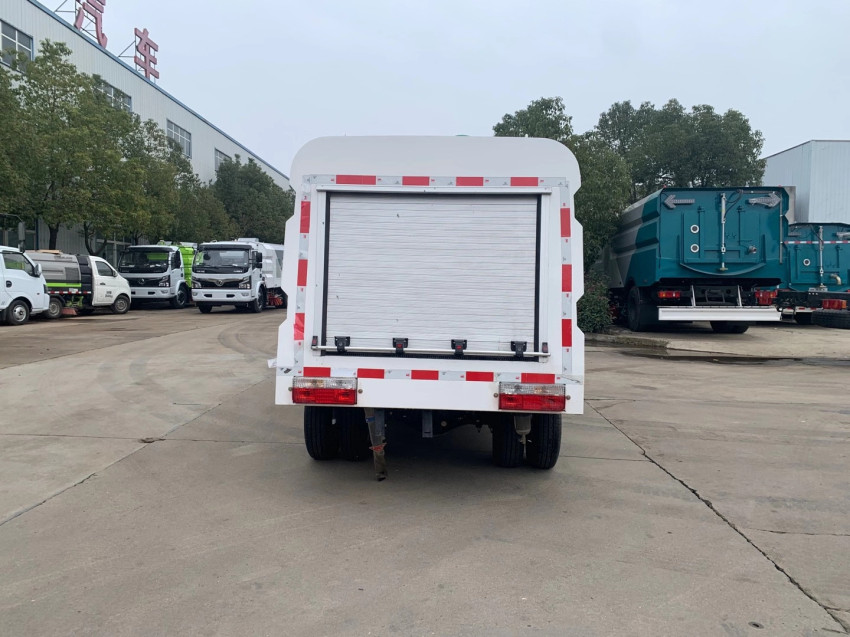 �|�L(f��ng)С�͸߉���ϴ܇(ch��)-�|�L(f��ng)С�����е���ˮ܇(ch��)