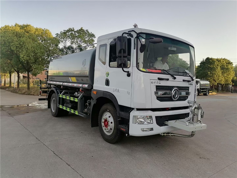 ������12����ˮ܇ǰ��늄Ӟ�ˮ�ں����F���։m܇-�|�L12����ˮ܇���a�S��