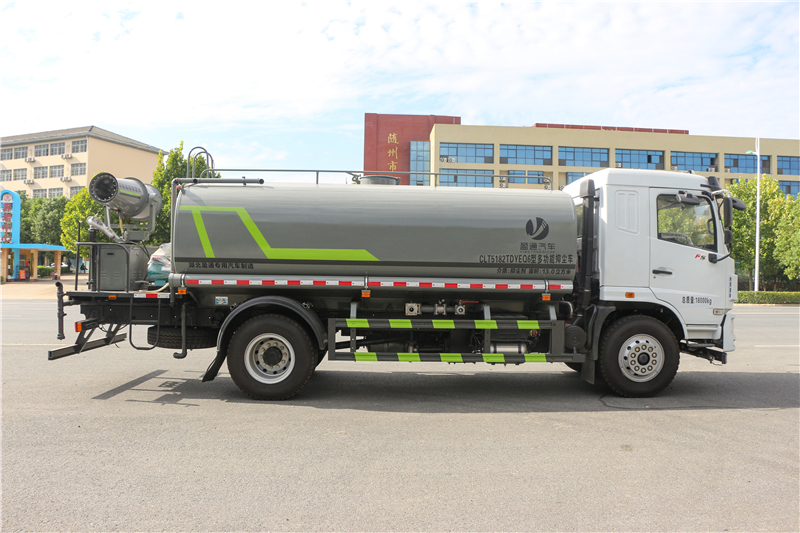 東風(fēng)華神F5灑水車 東風(fēng)華神F5灑水車