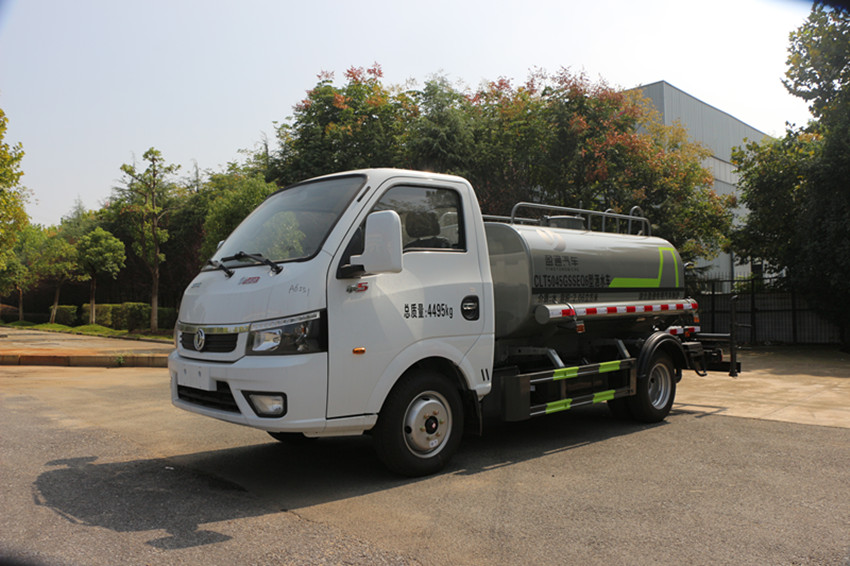 小型灑水車 小型灑水車