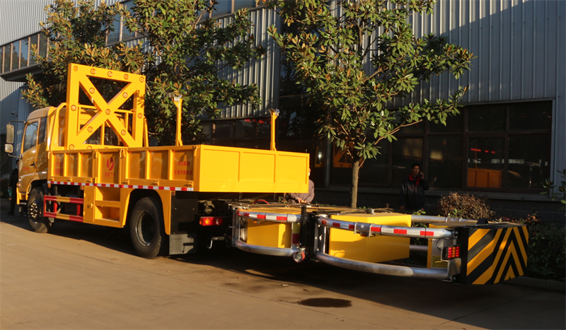 �|�L(f��ng)���\�S�Ʒ�ײ܇-�|�L(f��ng)���ٹ�·��ײ܇